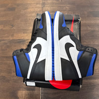 Royal Toe Jordan 1 Retro High (Damaged box, markings)