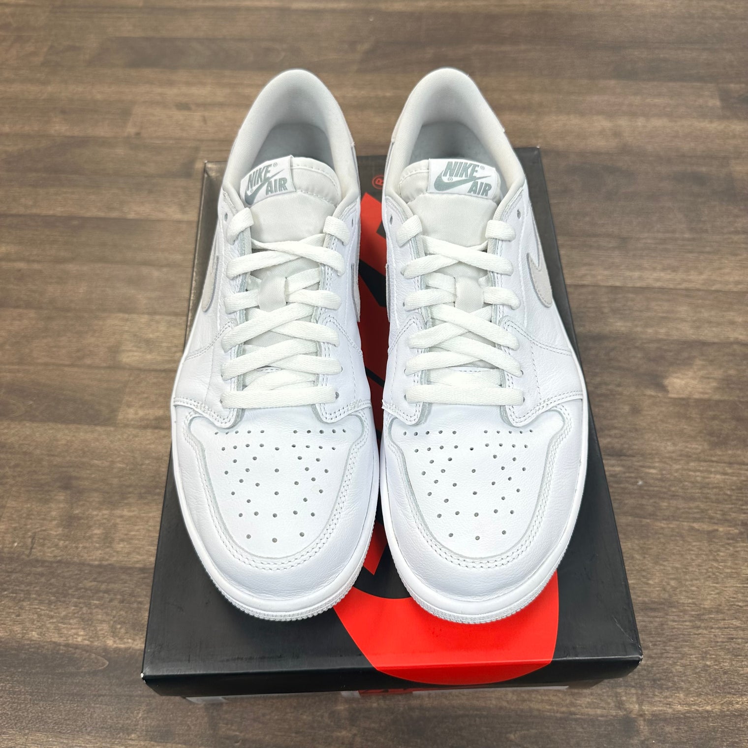 Neutral Grey Jordan 1 Low OG (USED)