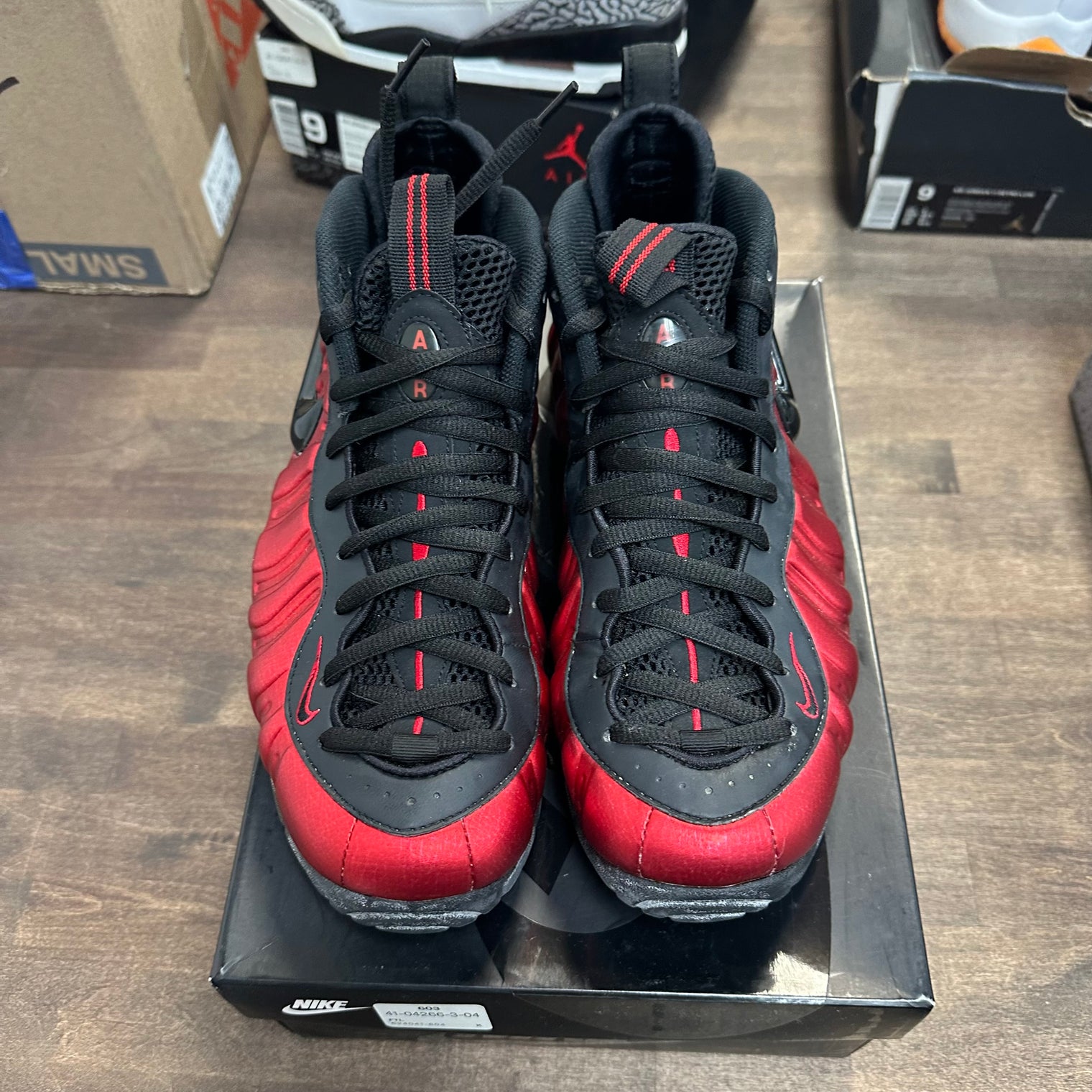 University Red Foamposite Pro (USED)