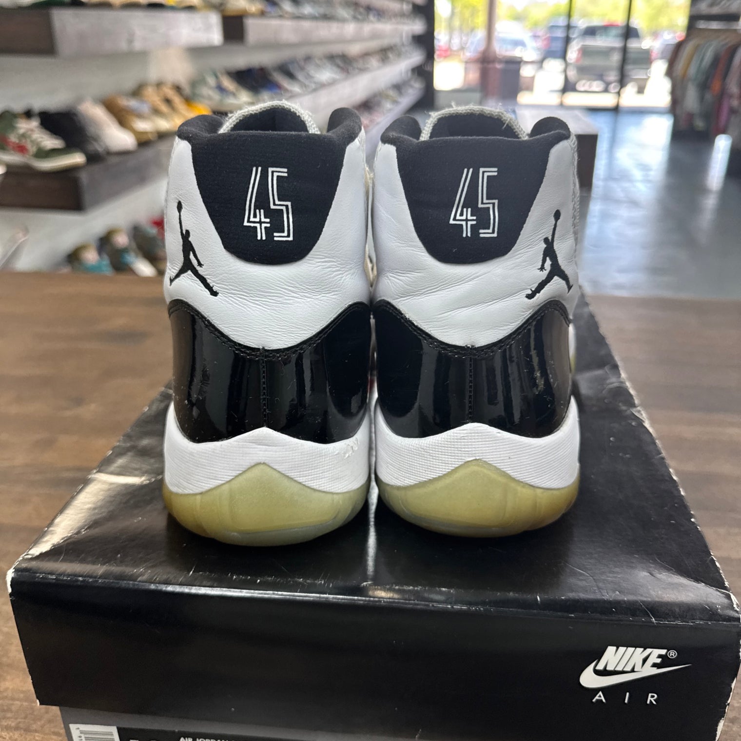 Concord Jordan 11 (USED)