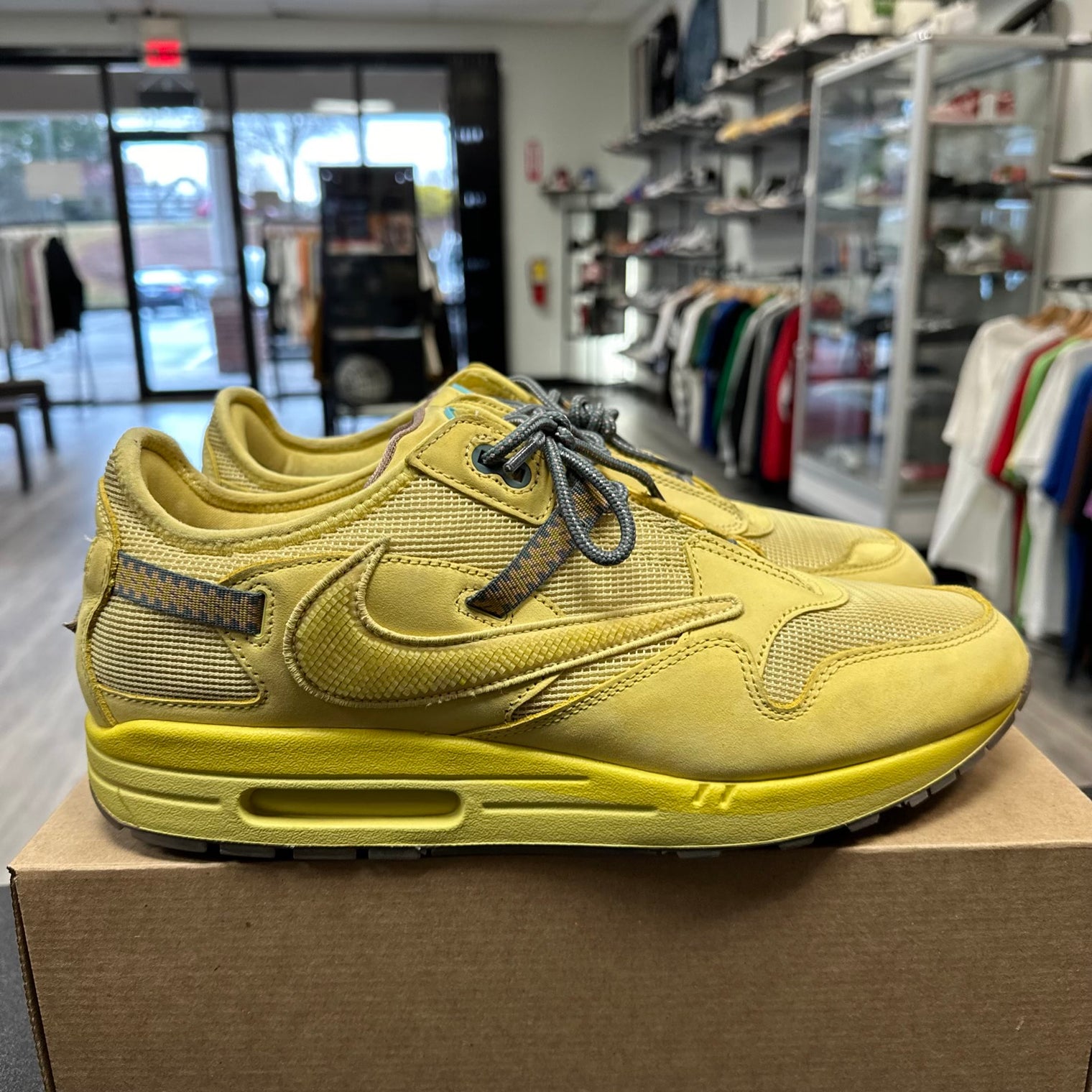 Travis Air Max 1 Saturn (Used;no box)