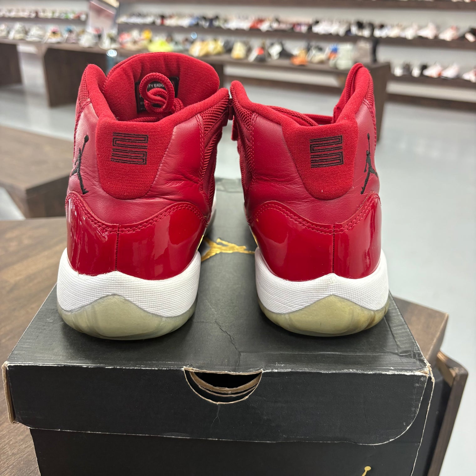Win like 96 Jordan 11 (GS) (USED, Replacement Box)