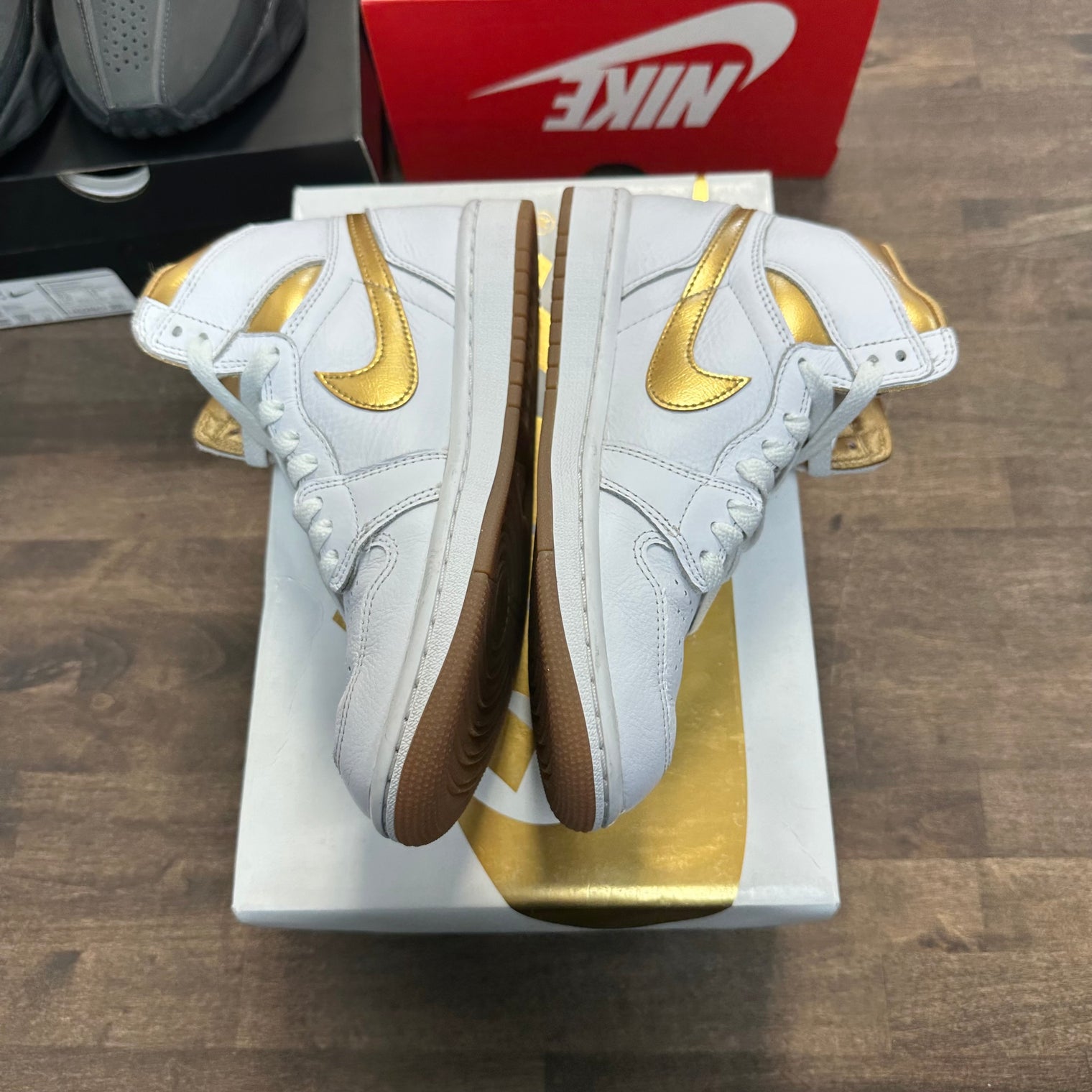 White Gold Jordan 1 High (W) (USED)