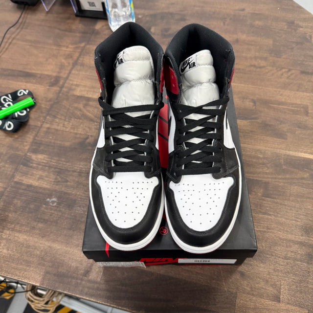 Black Toe Jordan 1 High (2016) (Lightly Worn)