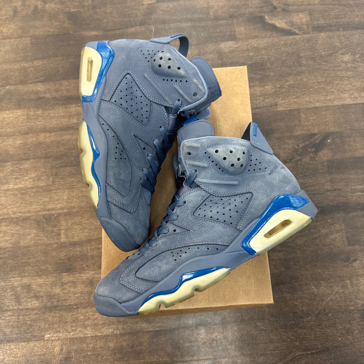 Diffused Blue Jordan 6 (USED,No Box)