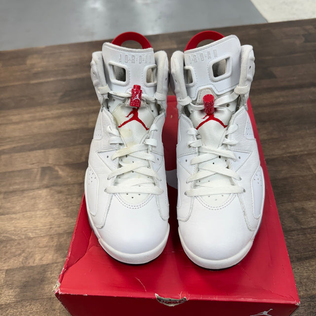 Red Oreo Jordan 6 (USED)