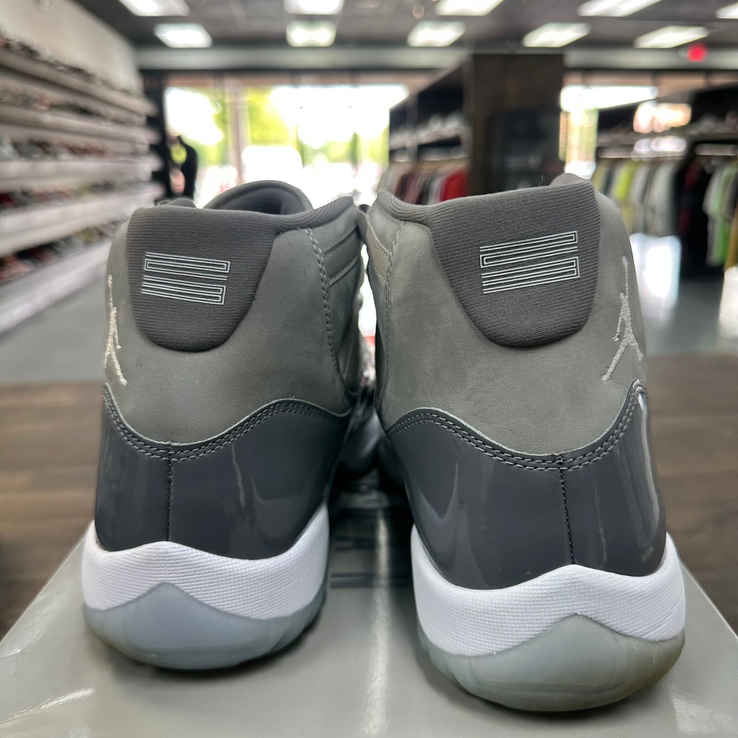 Cool Grey Jordan 11 (USED)