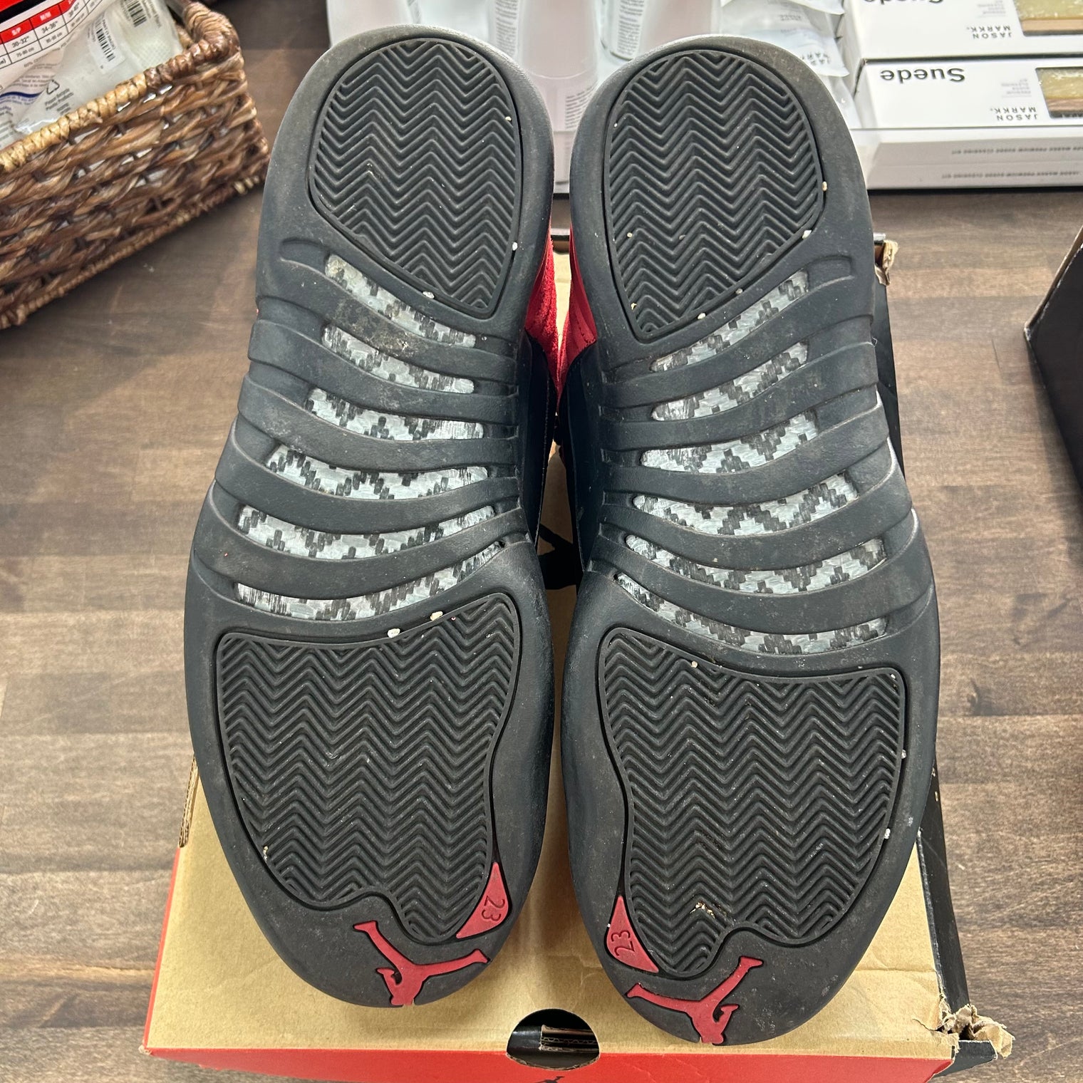 Reverse Flu Game Jordan 12 (USED)