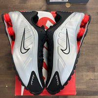 Black Metallic Silver Nike Shox R4 (2025) (USED)