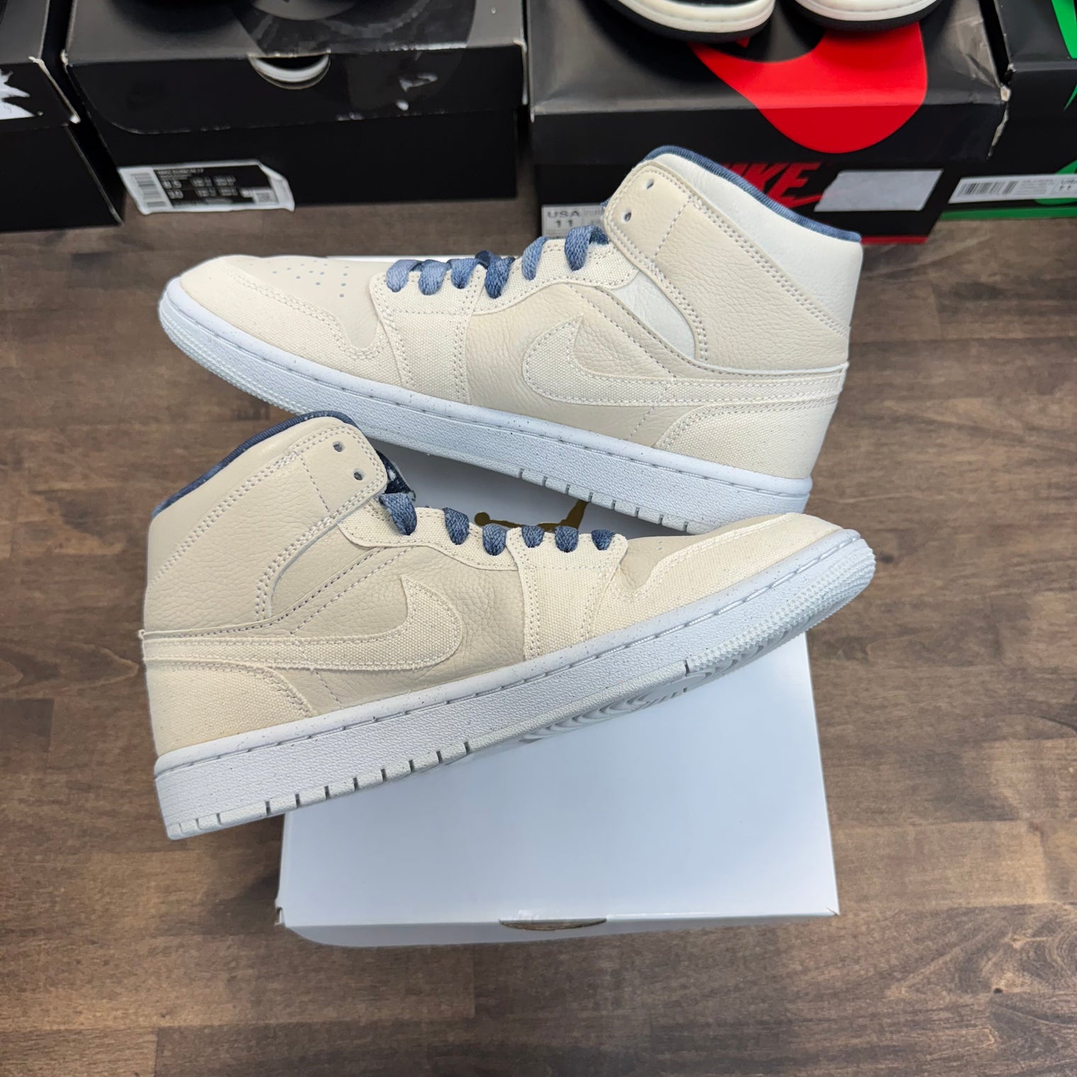 Sanddrift Jordan 1 Mid (W) (USED)