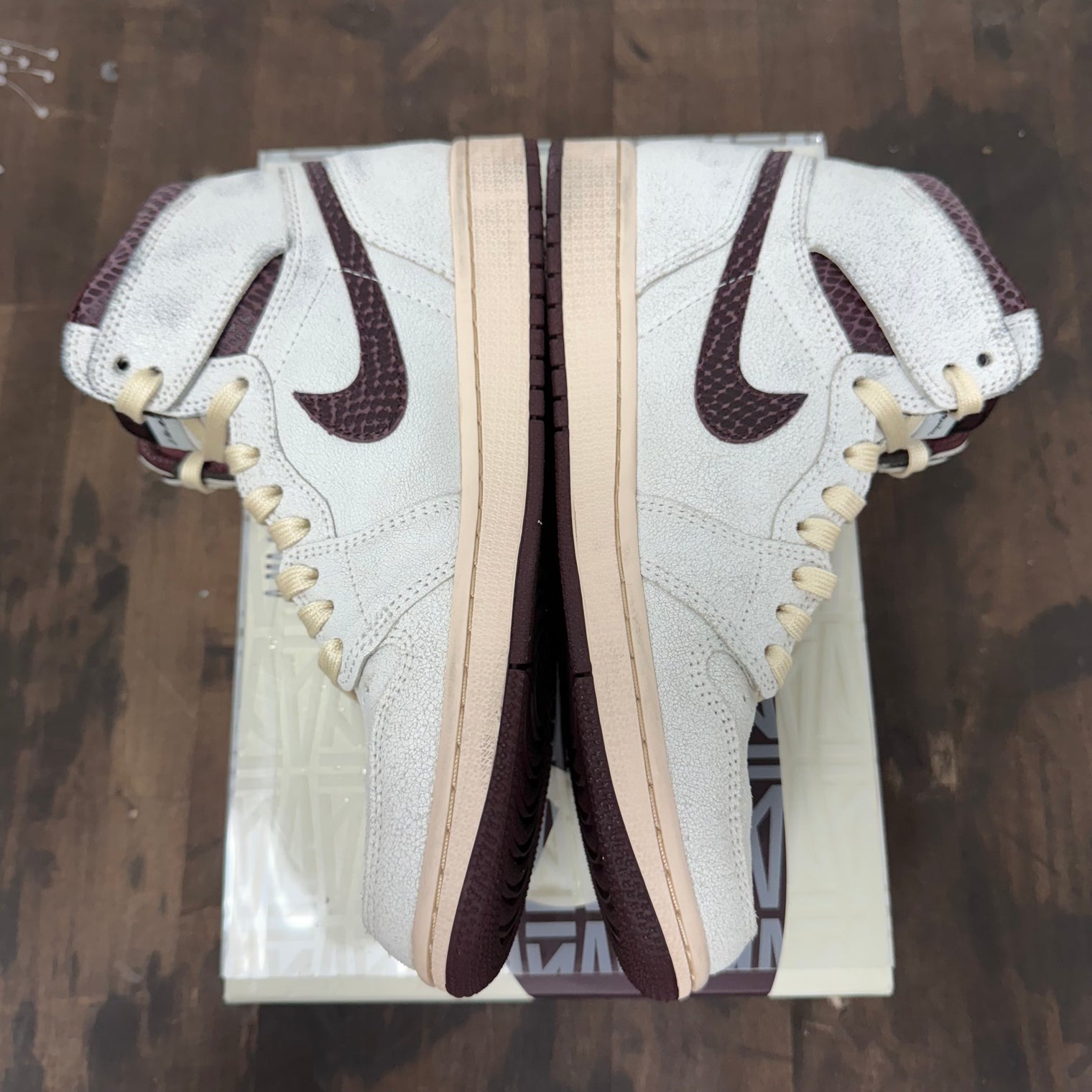 A Ma Maniere Jordan 1 High (USED)