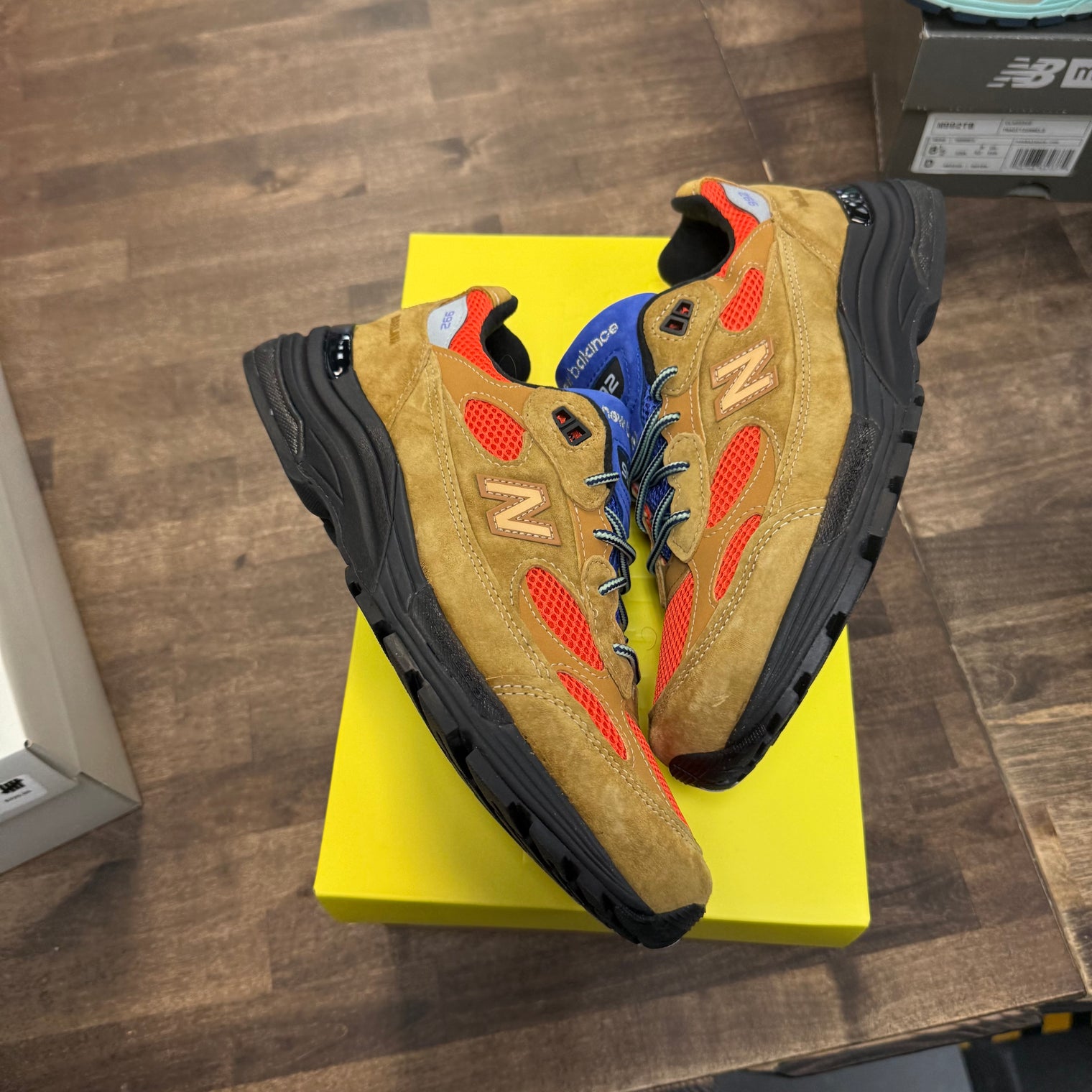 MiUSA Action Bronson Tiger Eye New Balance 992 (USED)