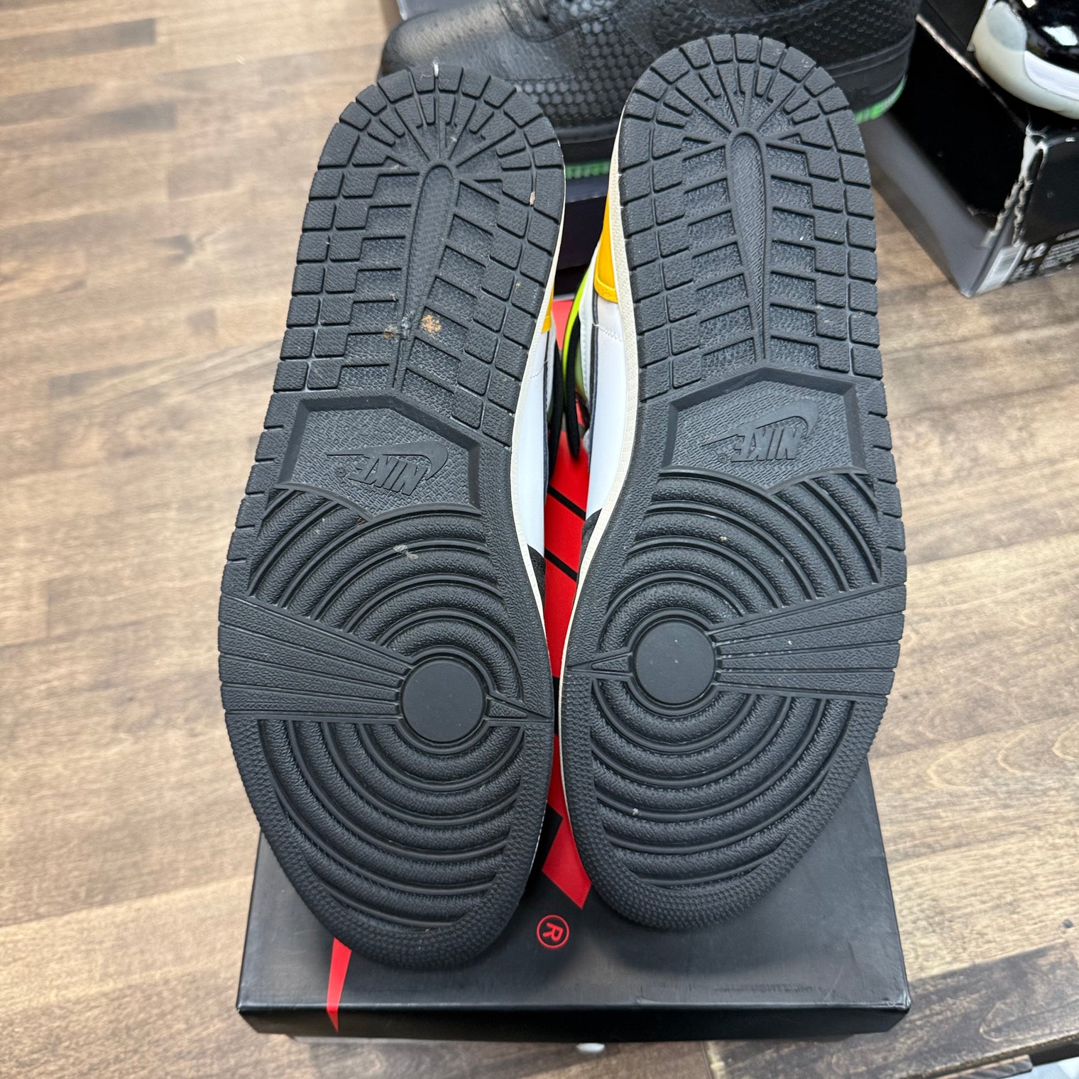 Volt Jordan 1 High (USED)