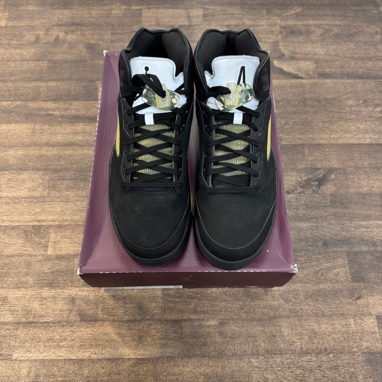 A Ma Maniere Dusk Jordan 5 (Lightly Worn)