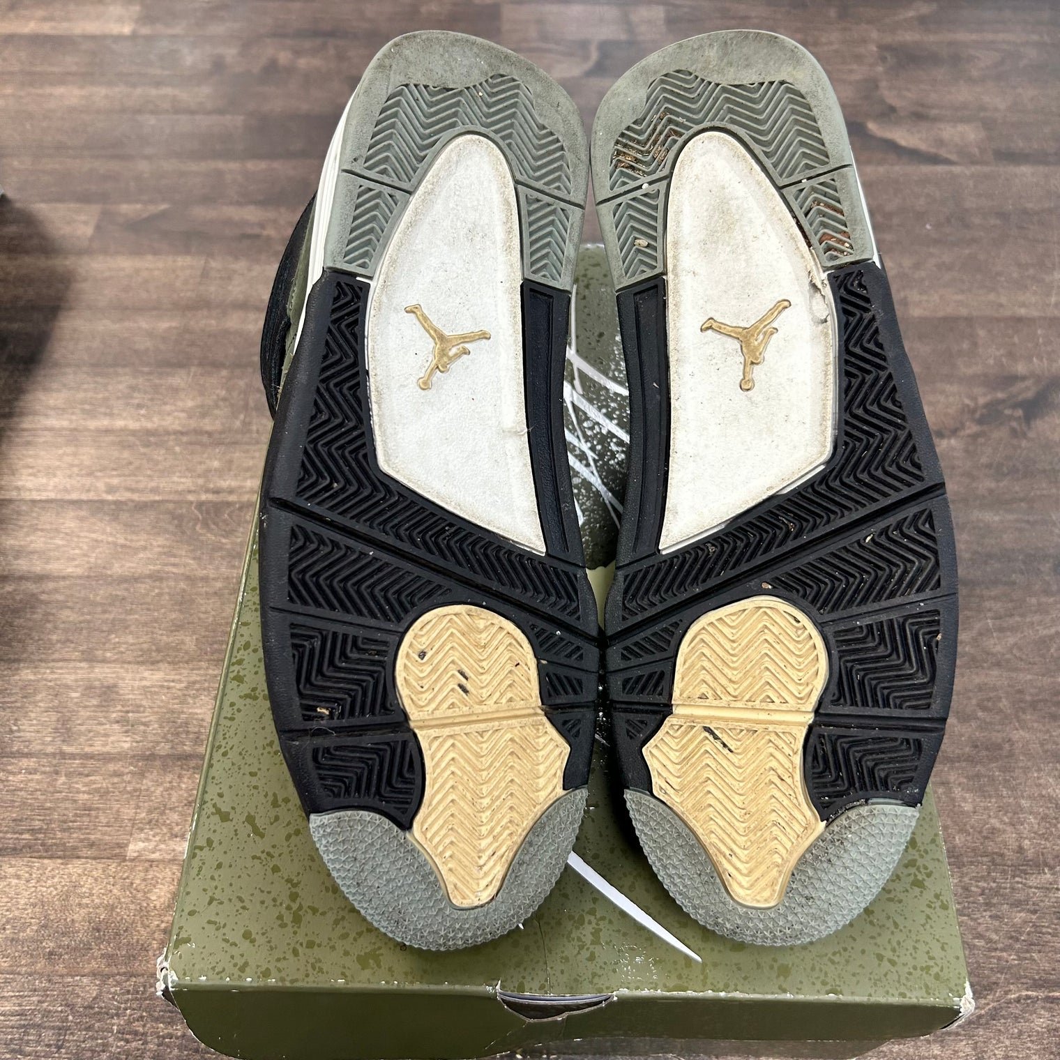Craft Olive Jordan 4 (USED)