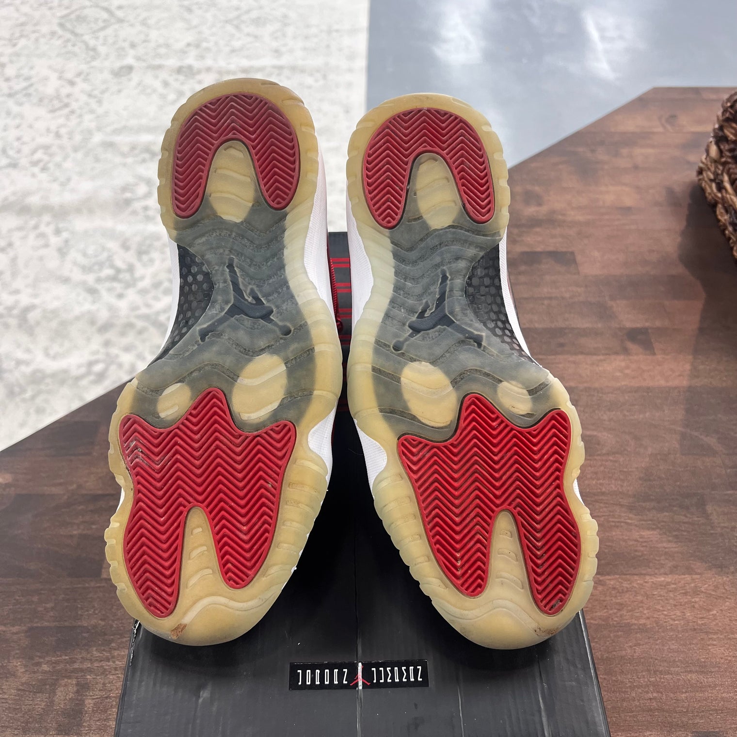 Win like 96 Jordan 11 Retro (USED)