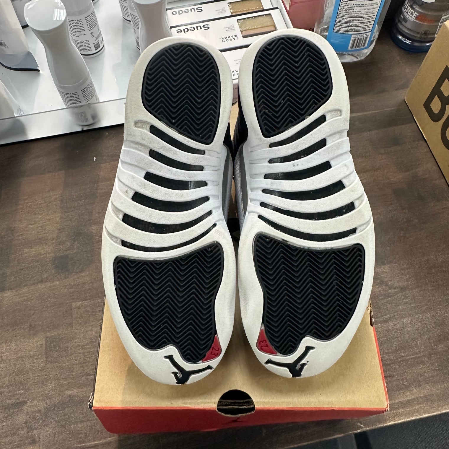 Playoff Jordan 12 (USED)