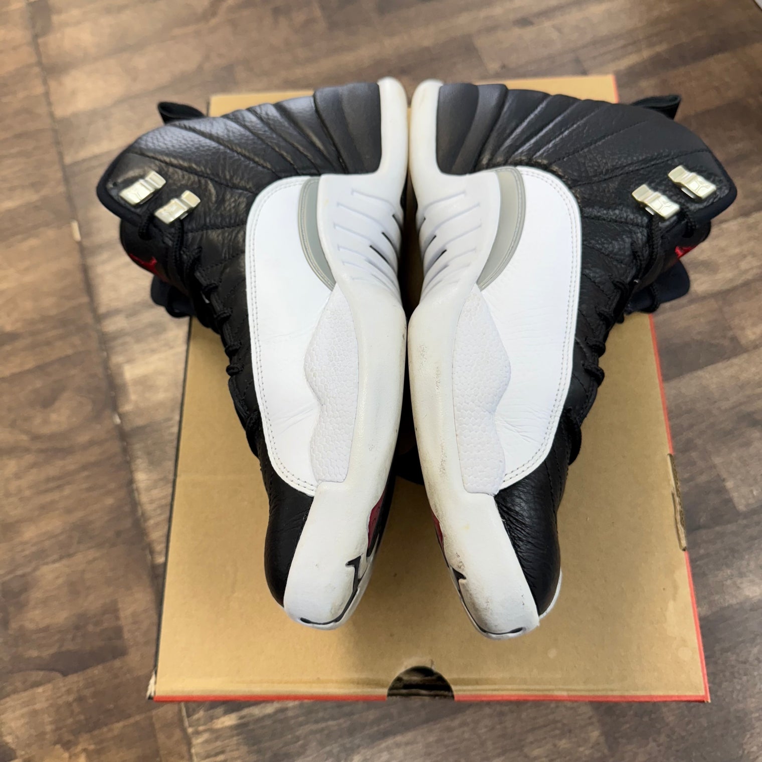 Playoff Jordan 12 (USED)