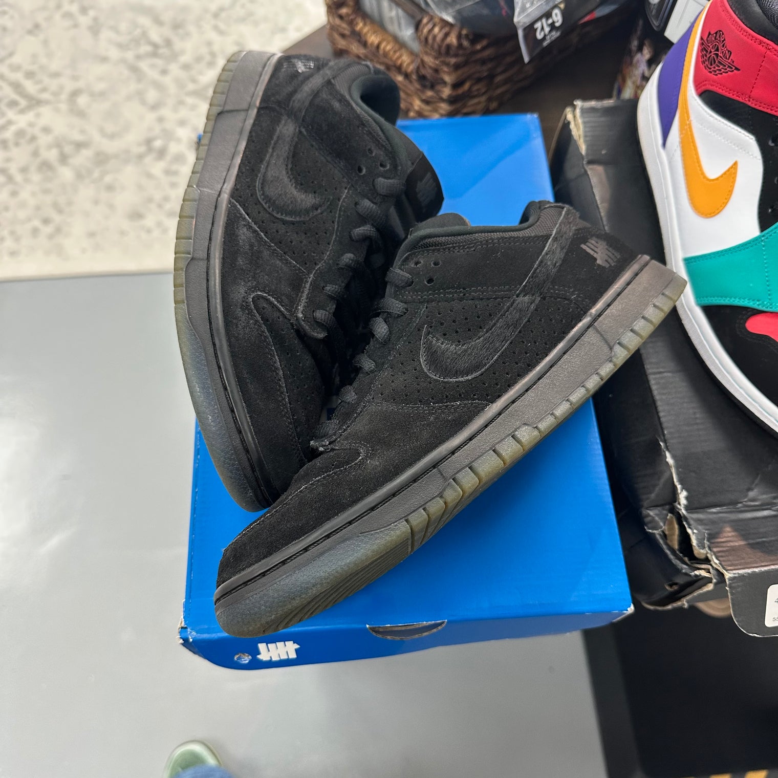 Undefeated 5 on it Black Dunk Low SP (USED)