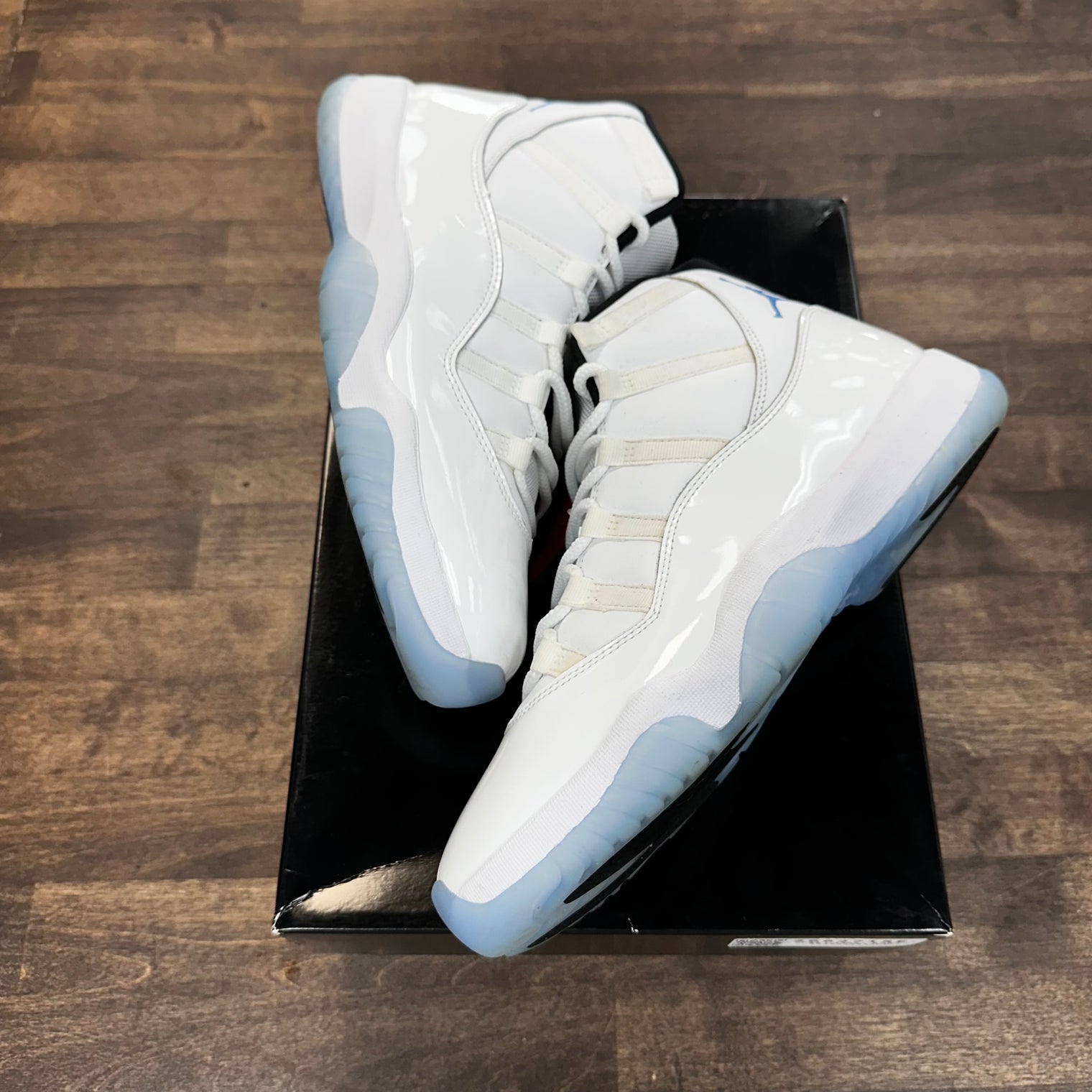 Legend Blue Jordan 11 (2024) (USED)