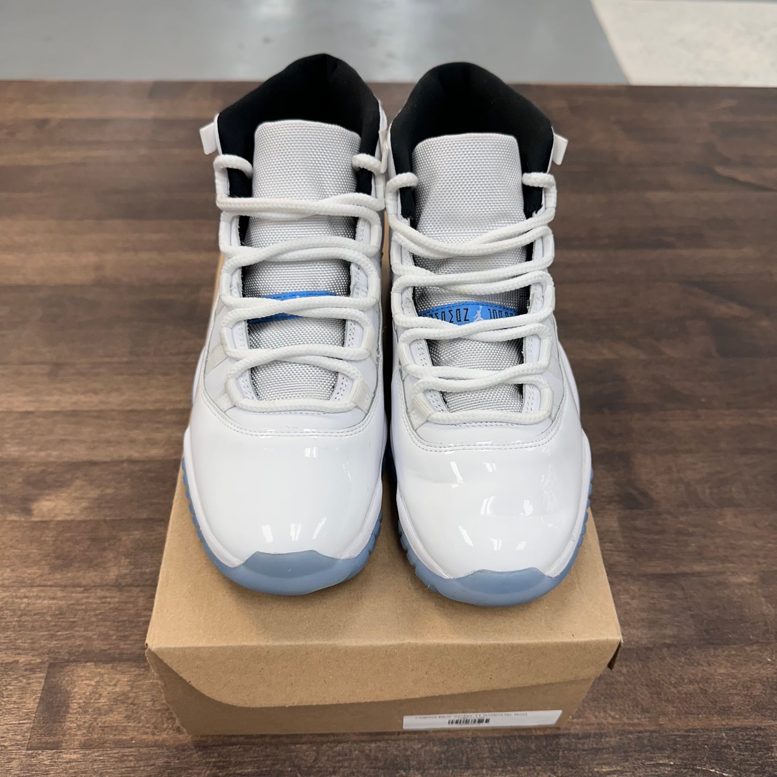 Legend Blue Jordan 11 (USED,No Box)