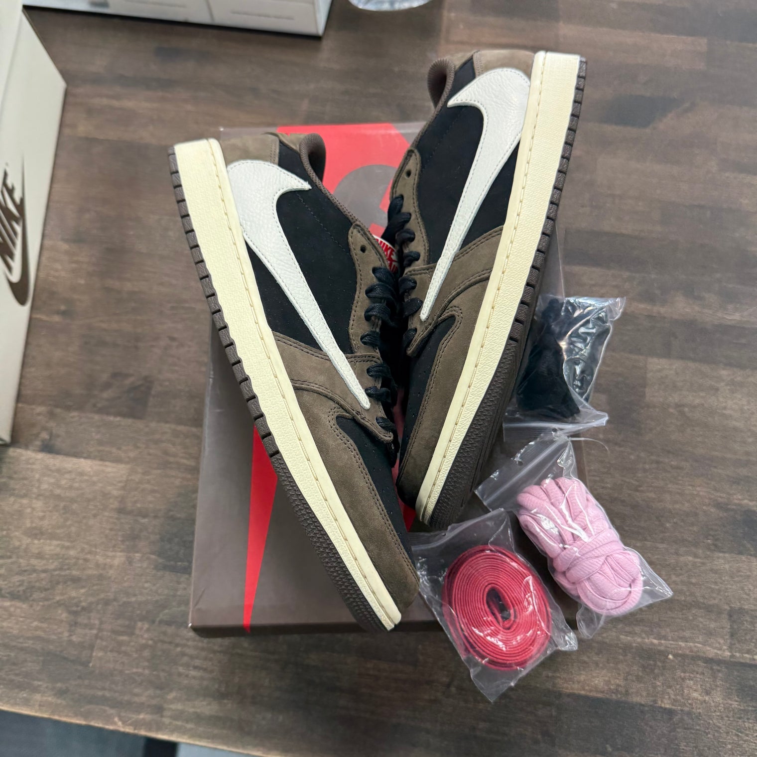 Travis Scott Mocha Jordan 1 Low OG (USED)