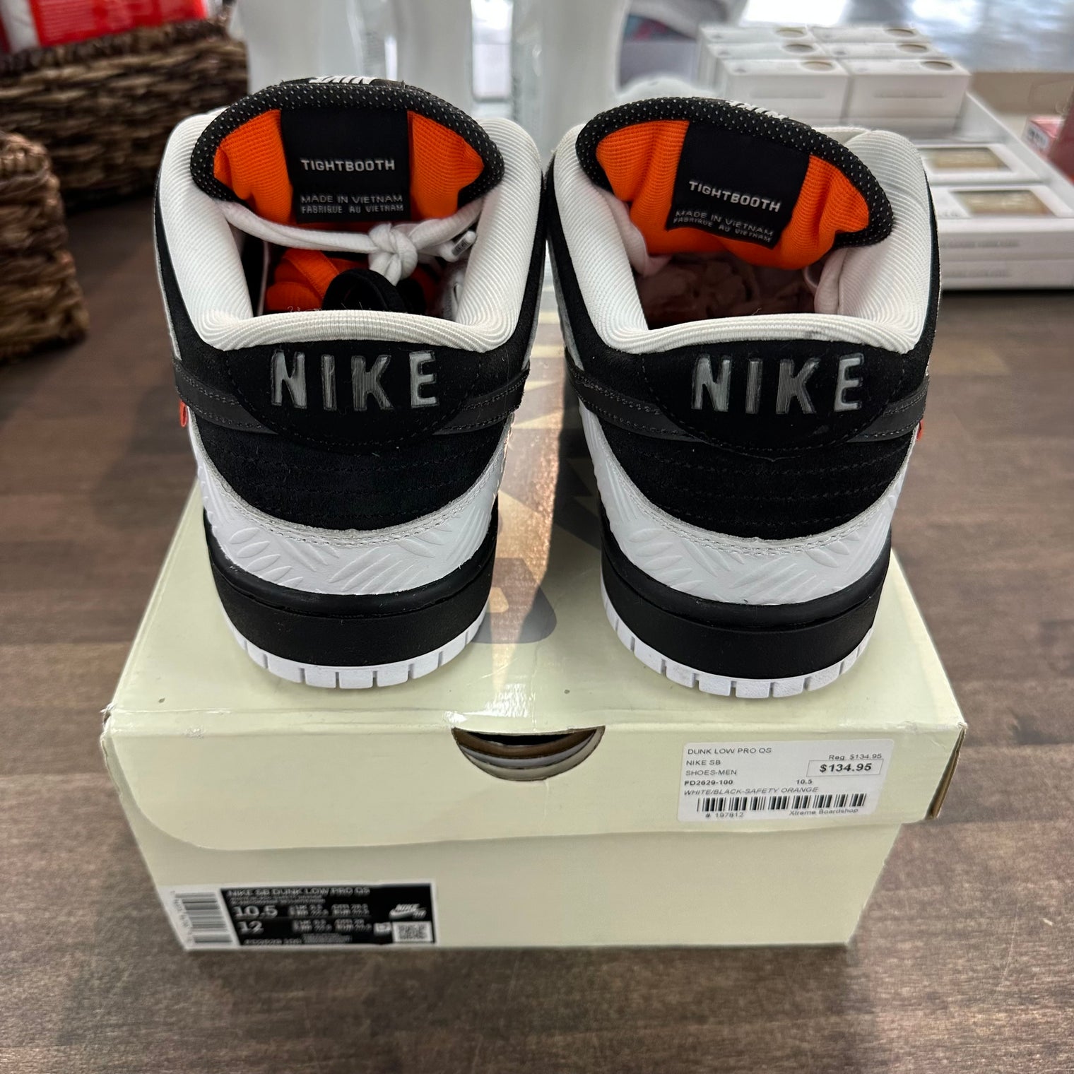 Tightbooth SB Dunk Low (USED)