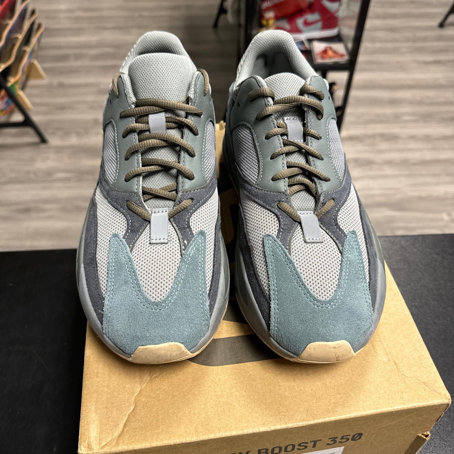 Teal Blue Yeezy 700 (USED, Replacement box)