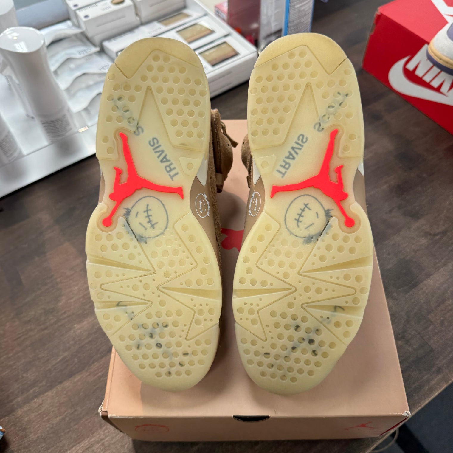 British Khaki Travis Scott Jordan 6 (Lightly Worn)