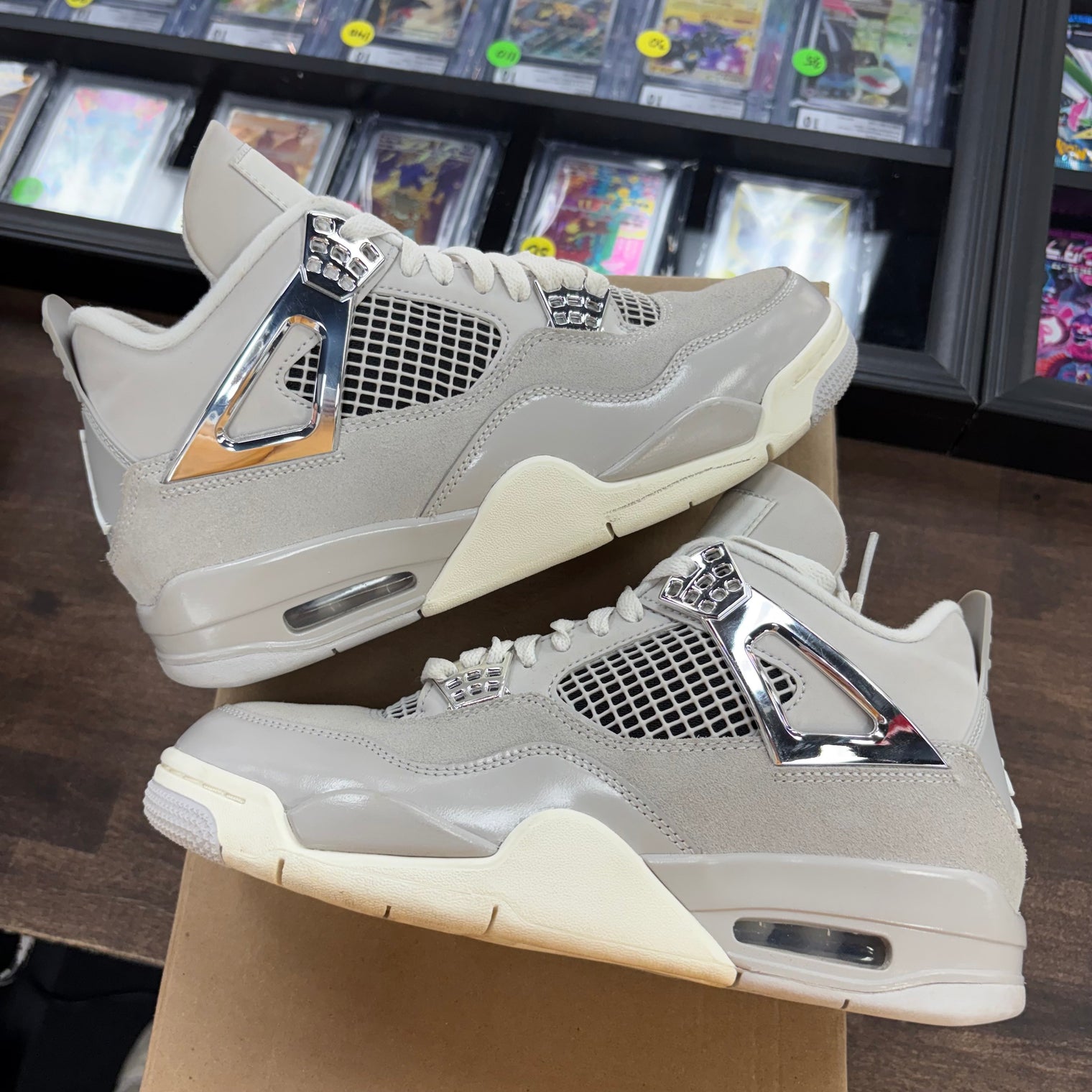 Frozen Moments Jordan 4 (W) (USED, No Box)
