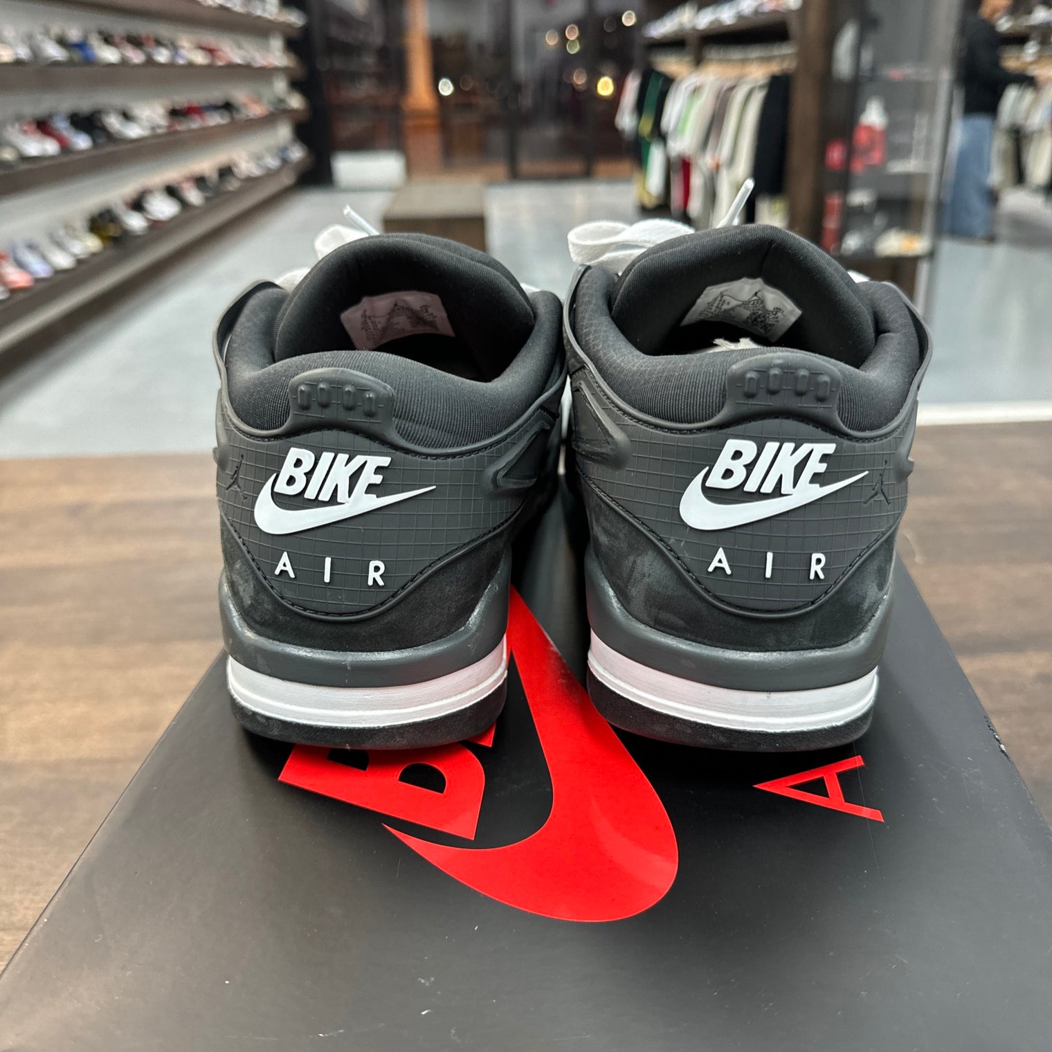 Jordan 4 RM Driveway Grey (USED)