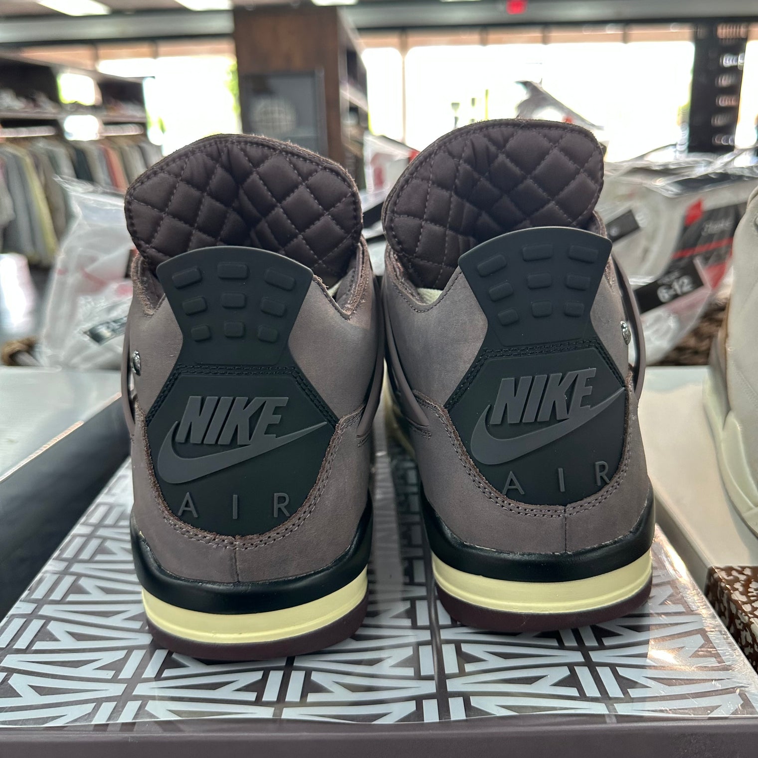 A Ma Maniere Violet Jordan 4 (USED)