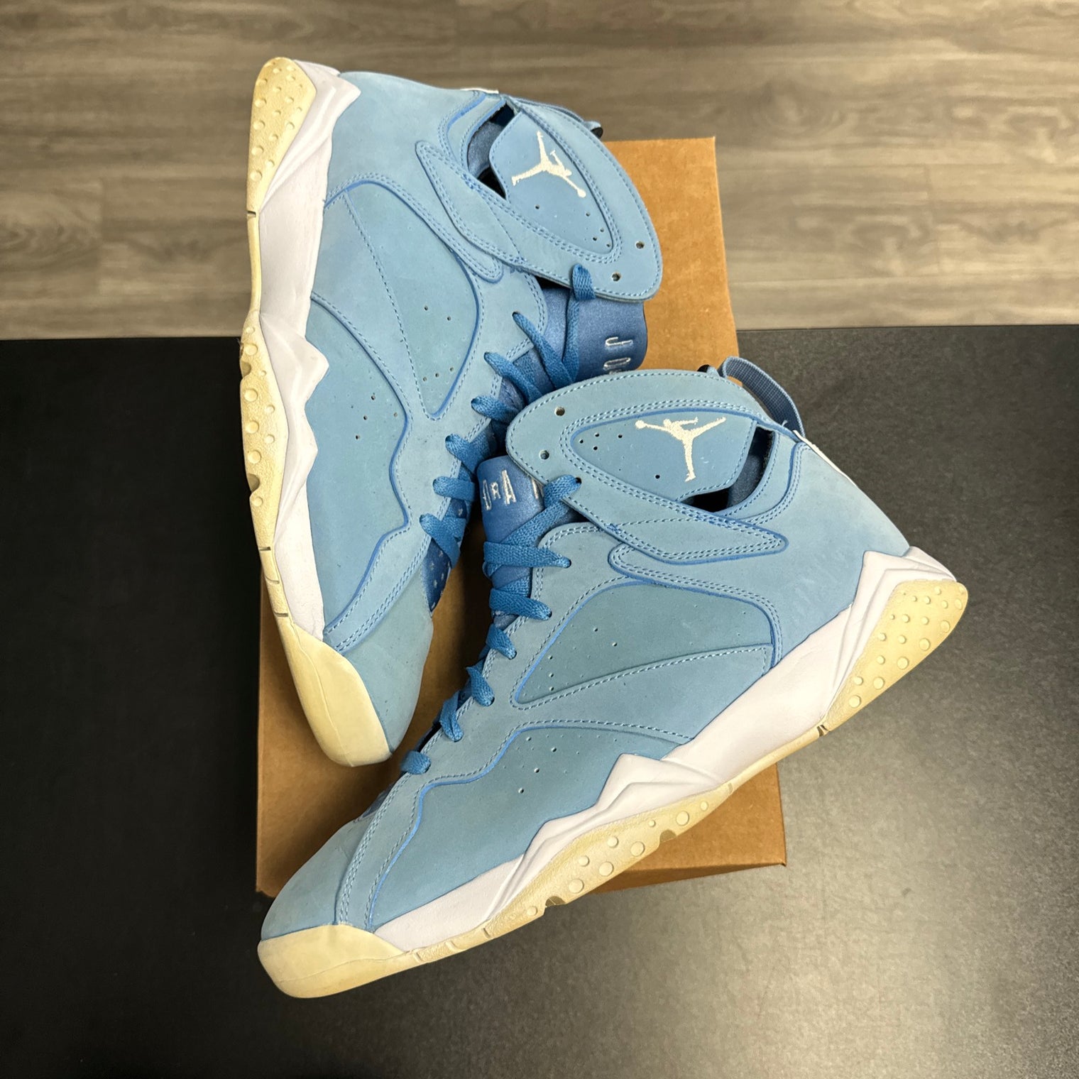 Jordan 7 Pantone (USED: No Box)