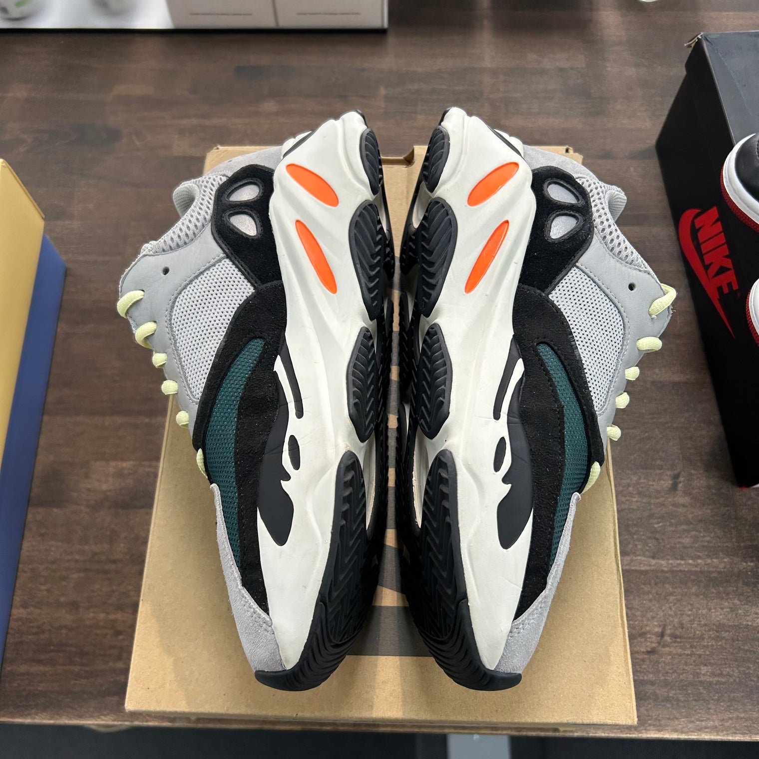 Waverunner Yeezy 700 (USED)