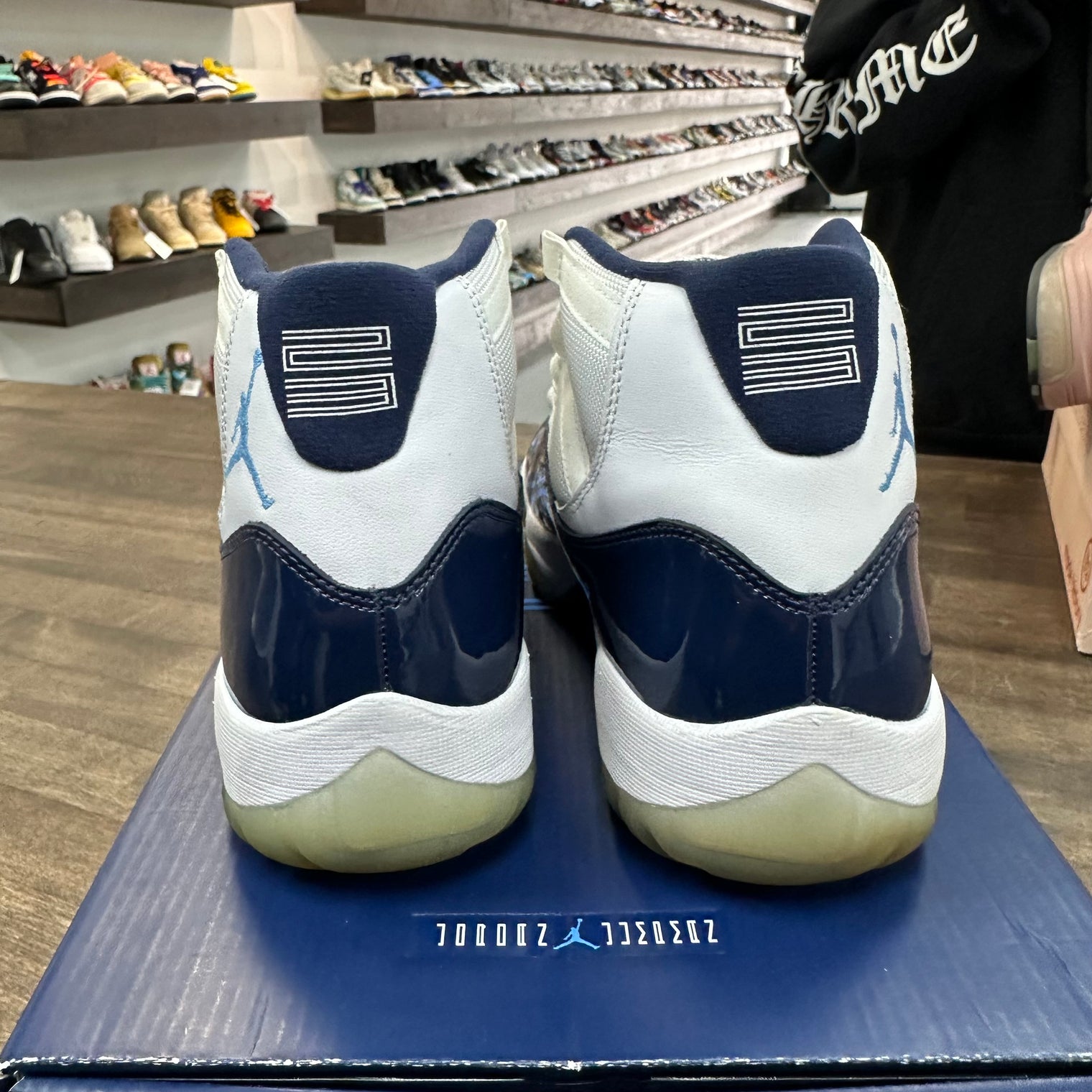 Win like 82 Jordan 11 (USED)