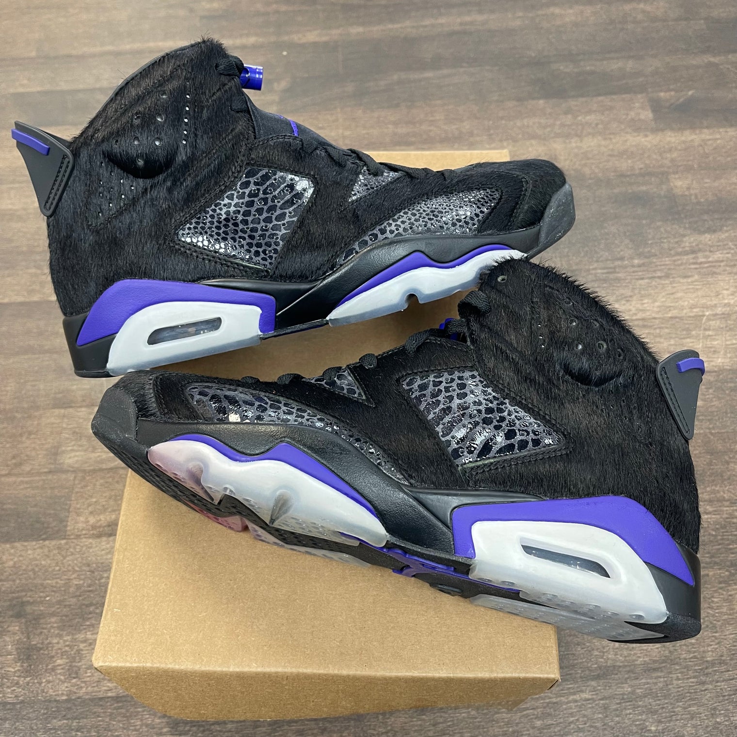 Social Status Jordan 6 (USED,No Box)