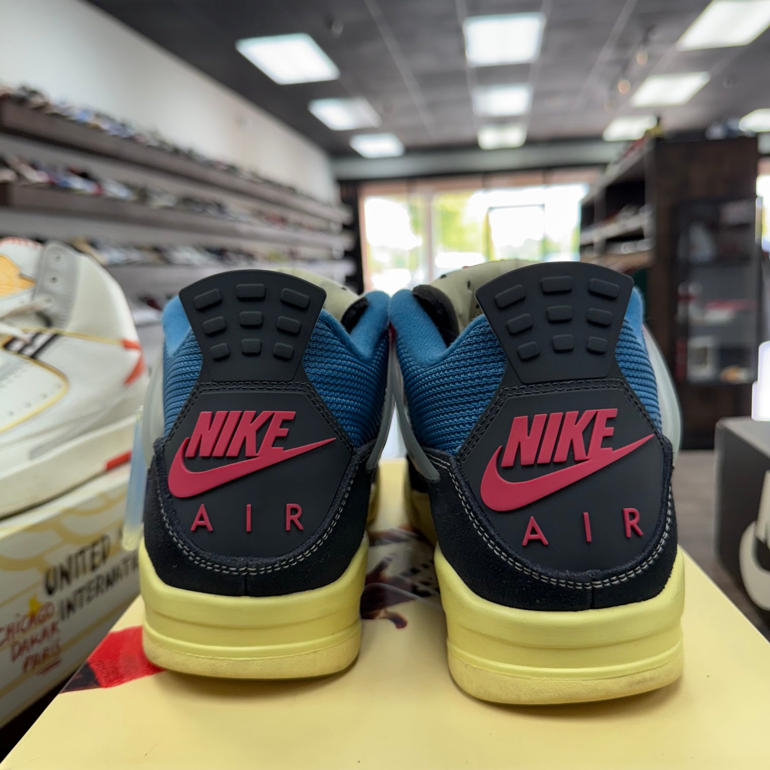 Union LA Off Noir Jordan 4 (USED)