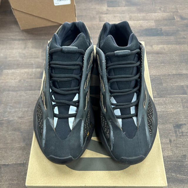 Clay Brown adidas Yeezy 700 V3 (USED)