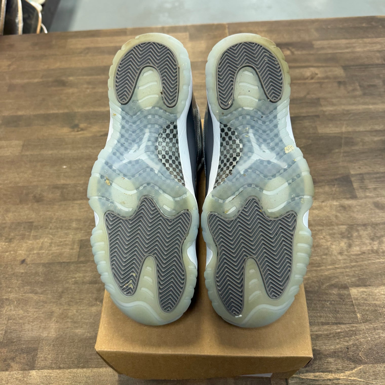 Cool Grey Jordan 11 Retro (2021) (USED, No Box)