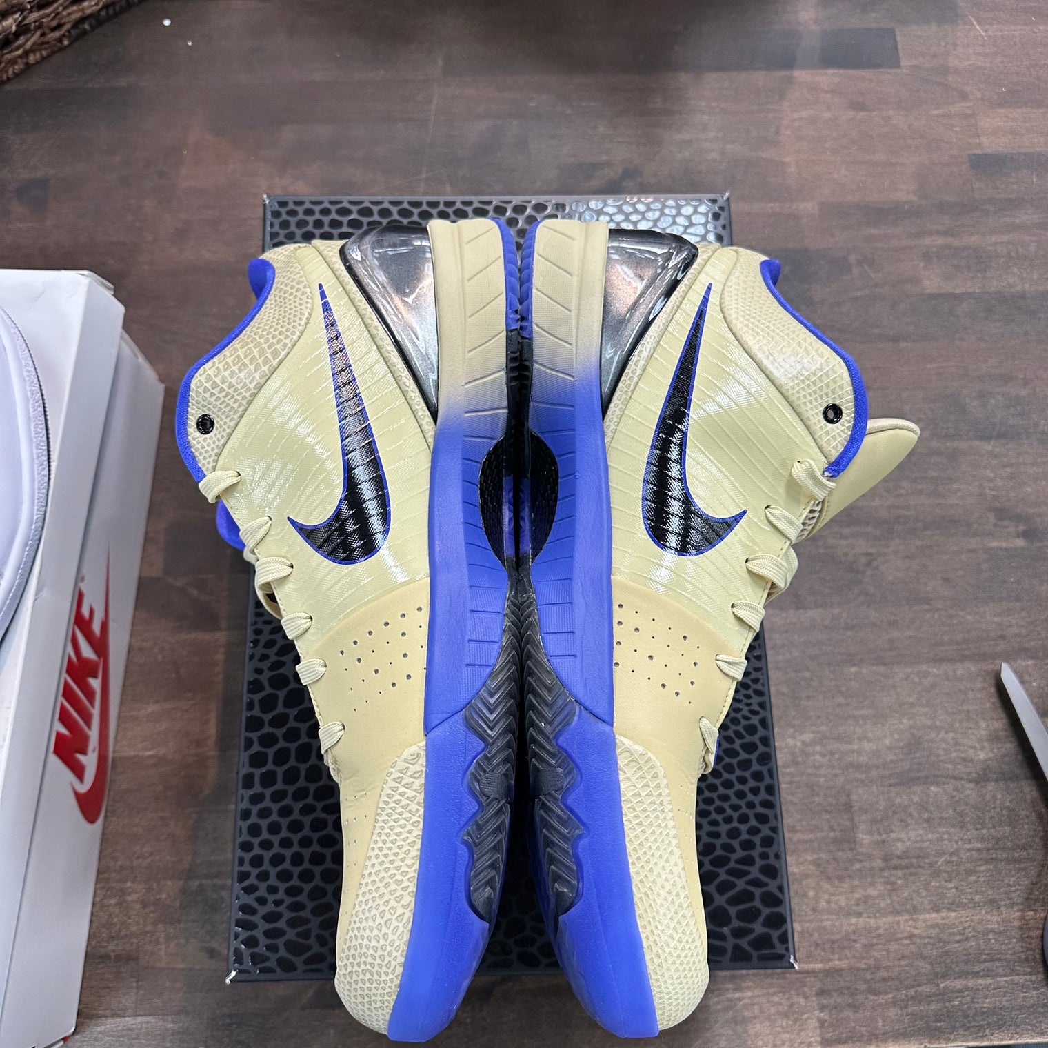 FC Barcelona Team Gold Nike Kobe 5 Protro (USED)