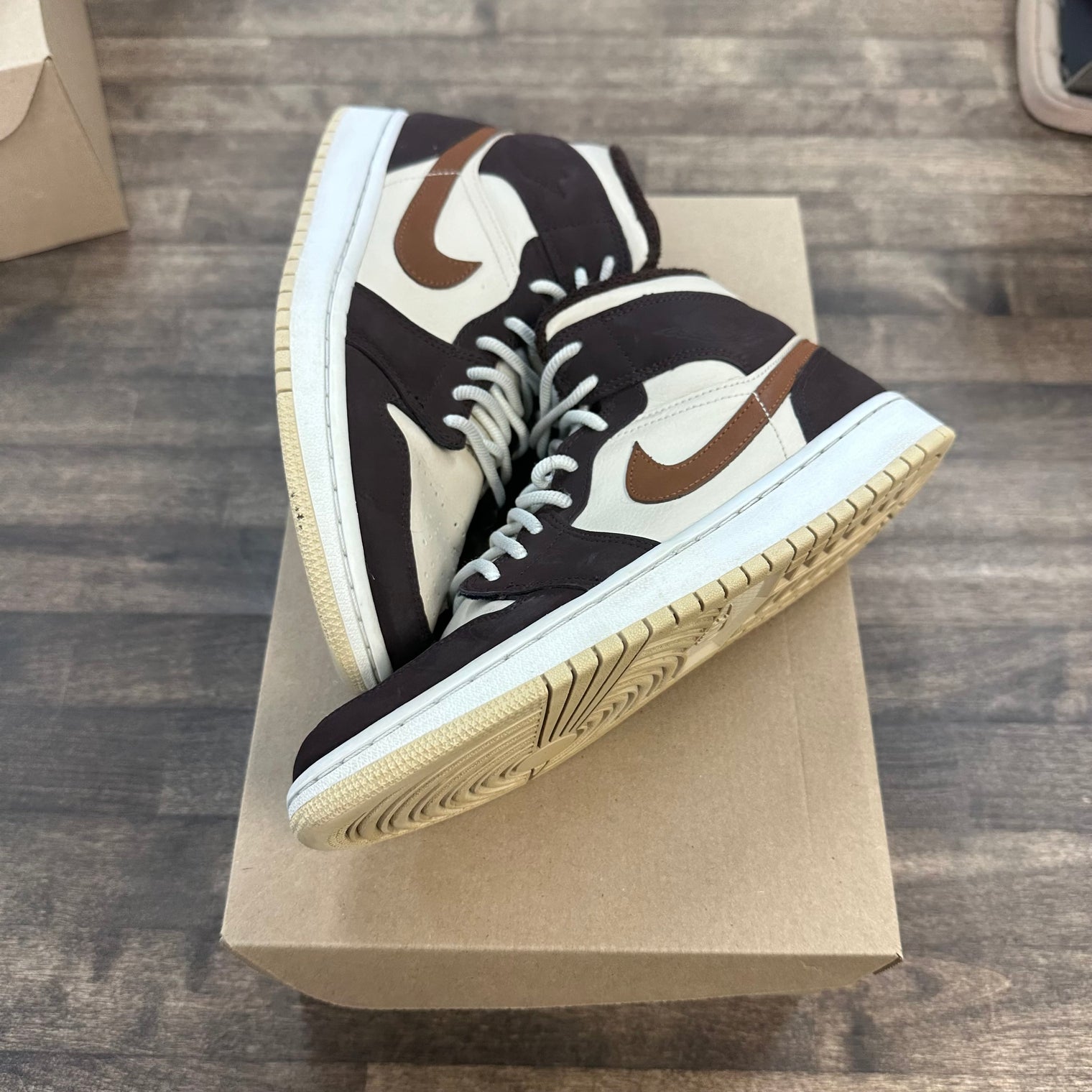 Brown Basalt Oatmeal Jordan 1 Mid SE (W) (USED, No Box)