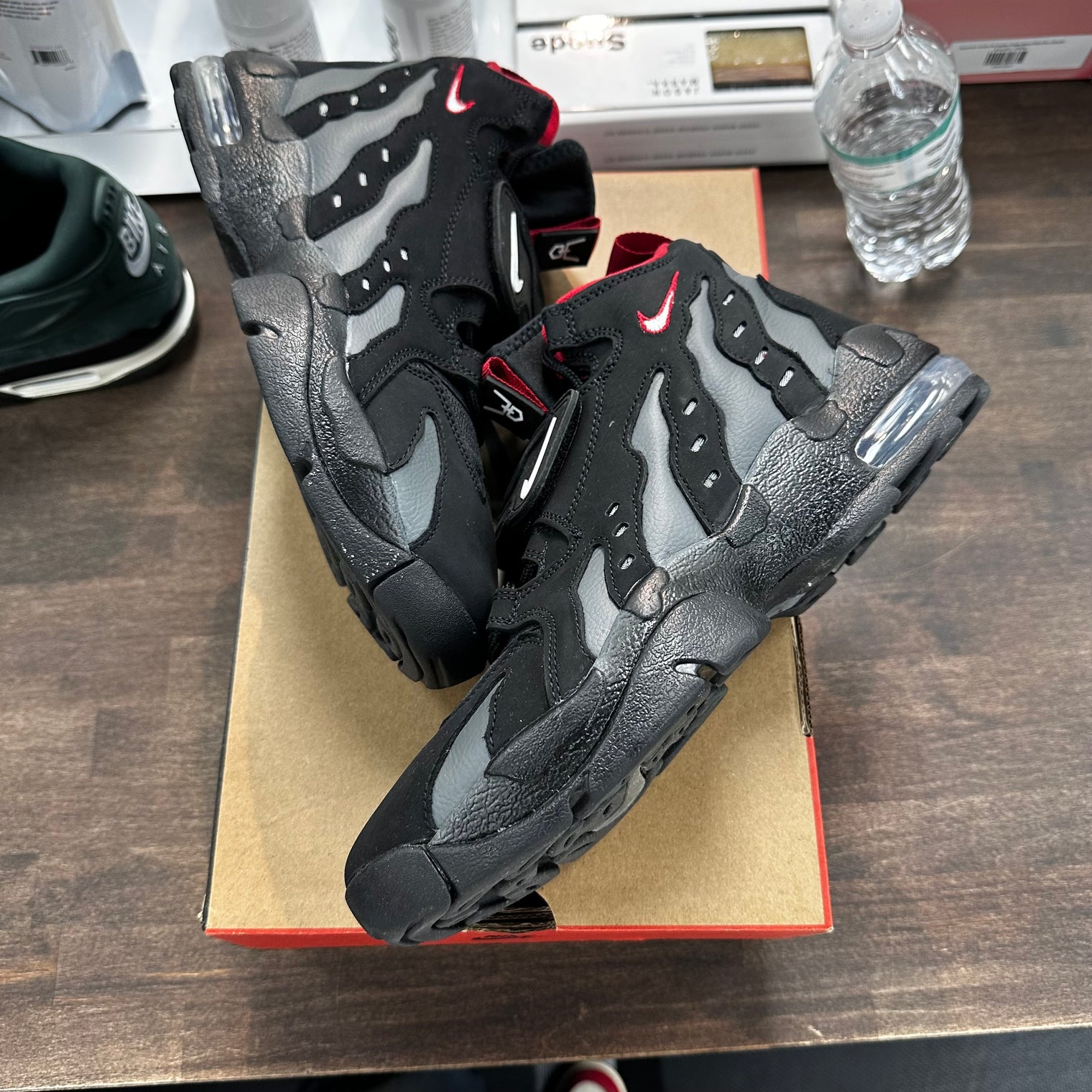 Nike Air DT Max '96 Falcons (USED)