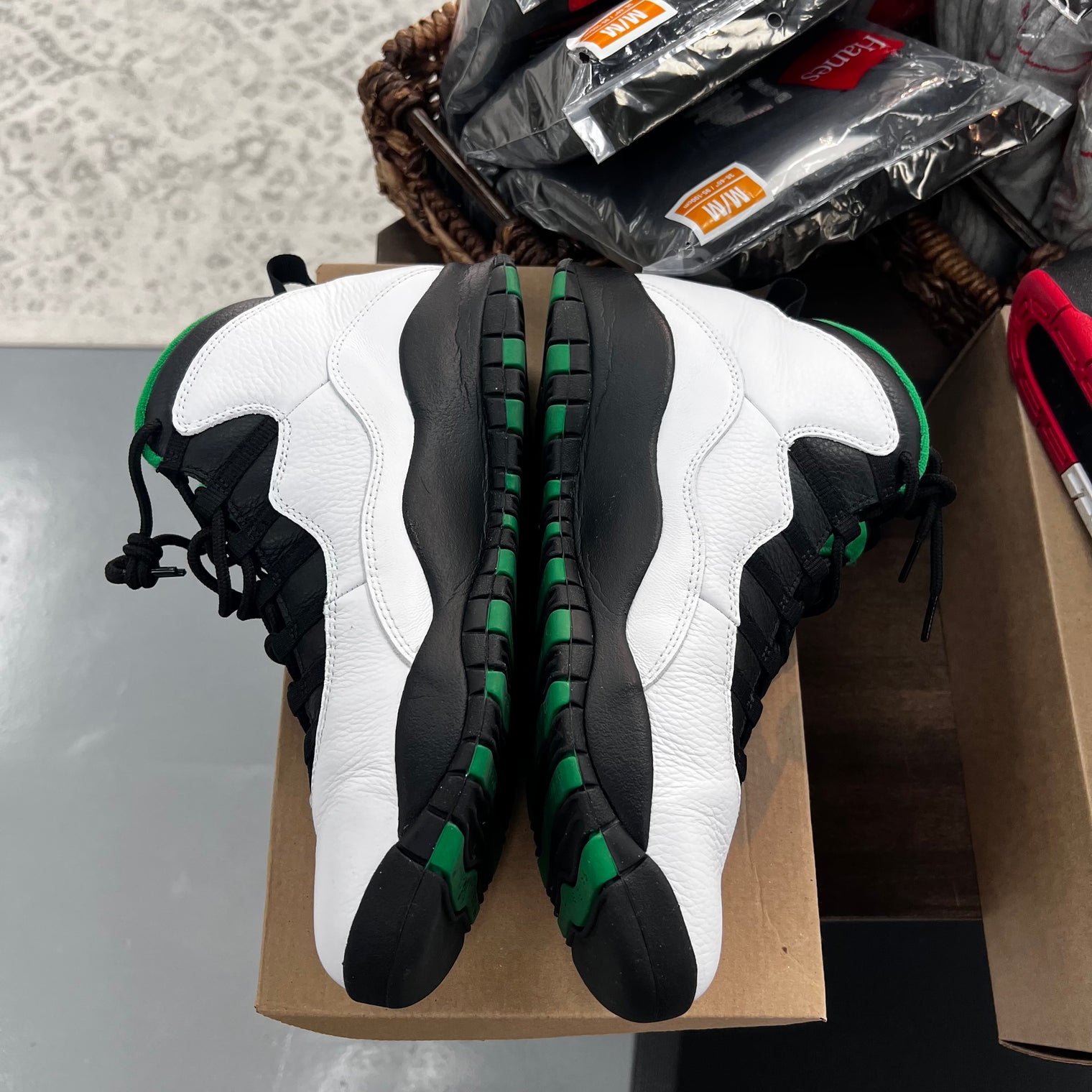 Seattle Jordan 10 (USED, No Box)