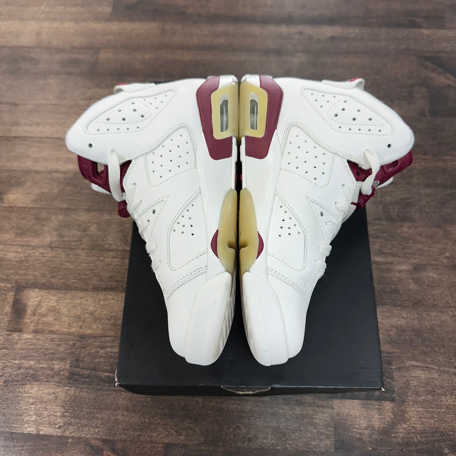 Maroon Jordan 6 (GS) (USED)
