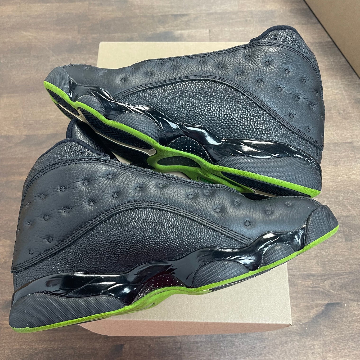 Altitude Jordan 13 (USED, No Box)