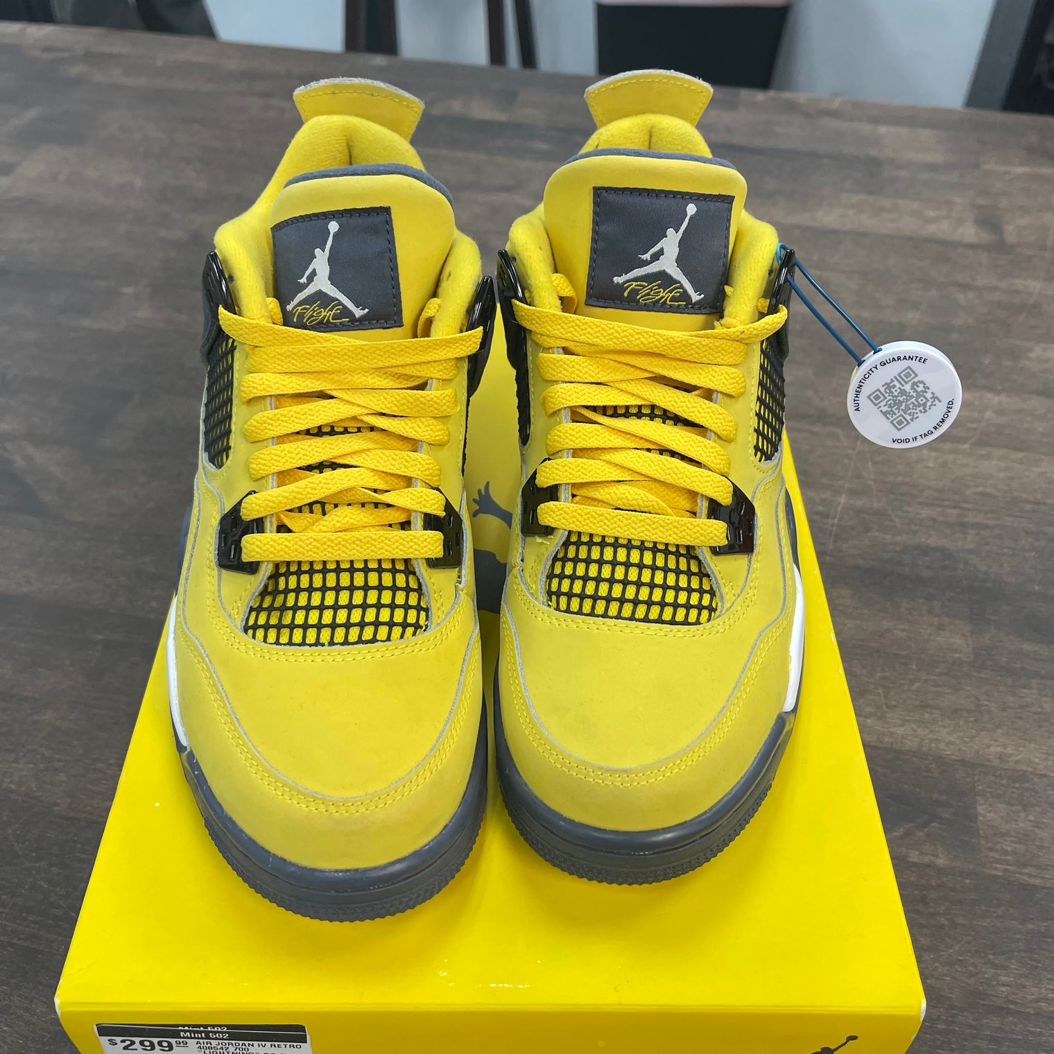 (GS) Lightning Jordan 4 (USED)