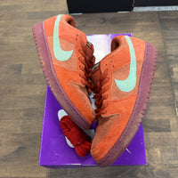 Mystic Red Nike SB Dunk Low (USED)