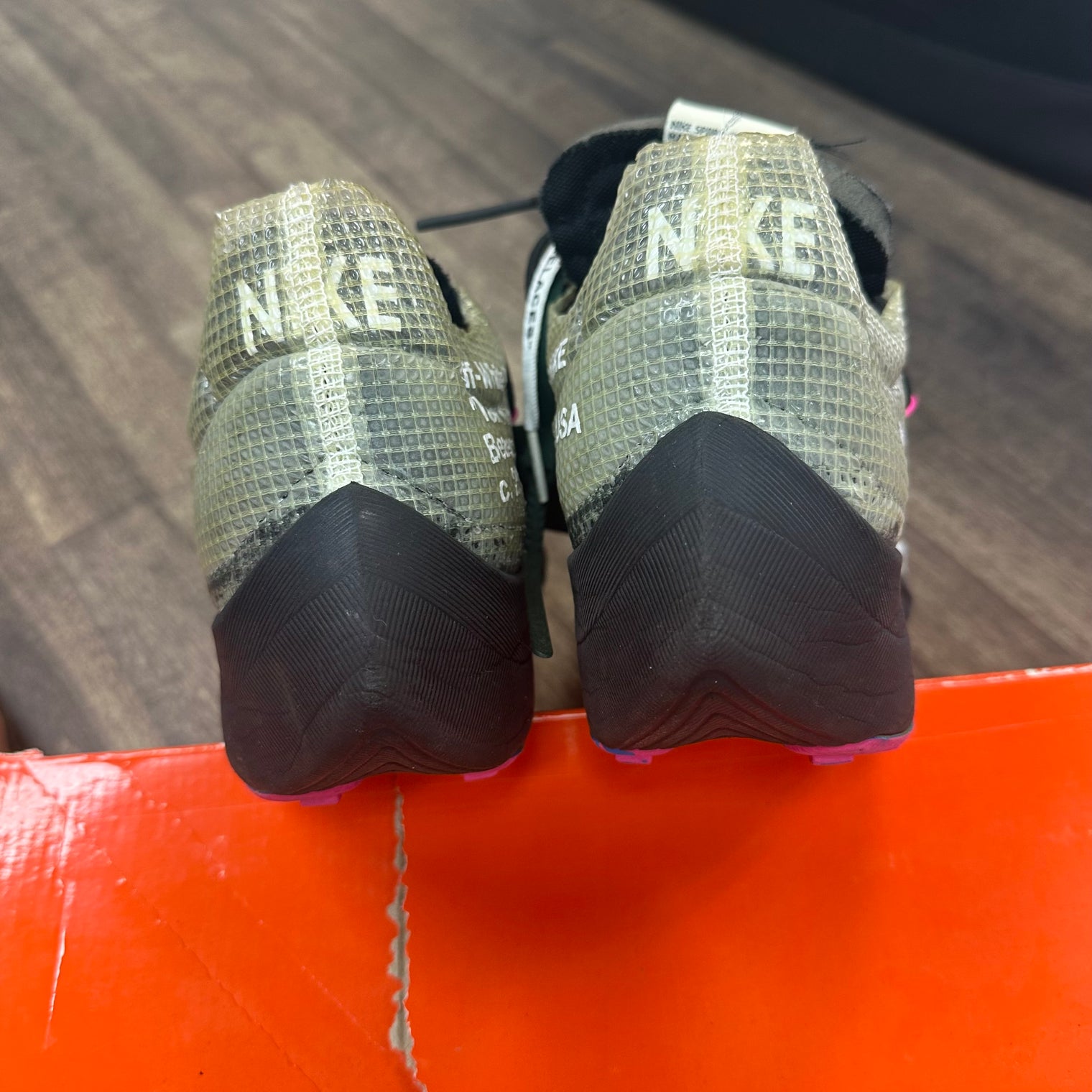 Off-White Vapor Street Black Laser Fuchsia (W) (USED)