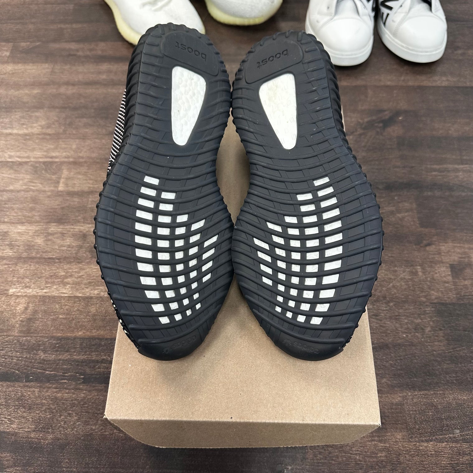 Yecheil Yeezy 350 (USED,No box)