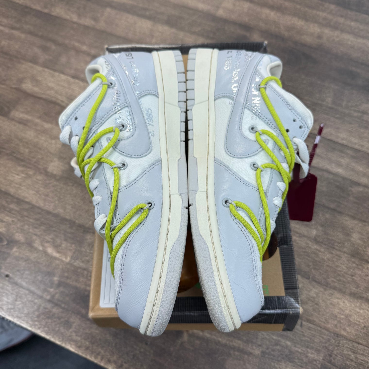 Lot 8 of 50 Off-White Nike Dunk Low (USED)